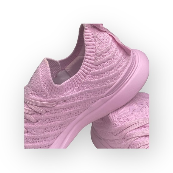 APL ᯾ Techloom Wave Breast Cancer Limited Edition Sneaker ᯾ Pink Bows ᯾ 7M 37 ᯾ - Picture 13 of 17